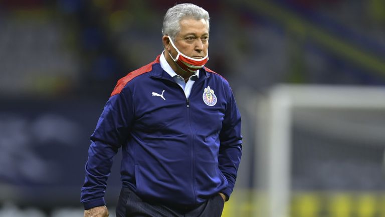 Víctor Manuel Vucetich tras un duelo de Chivas 