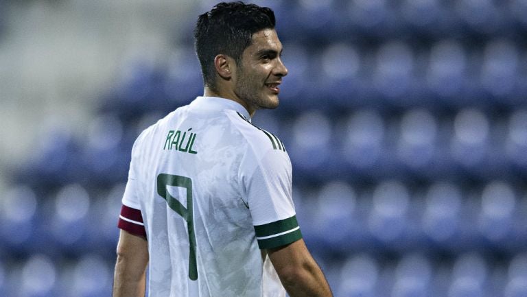 Selección Mexicana: Raúl Jiménez podría seguir los pasos de Borgetti en el Tricolor