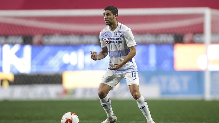 Ignacio Rivero en partido con Cruz Azul 