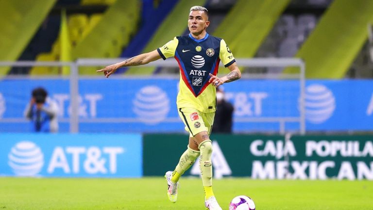 Luis Reyes durante un partido con América