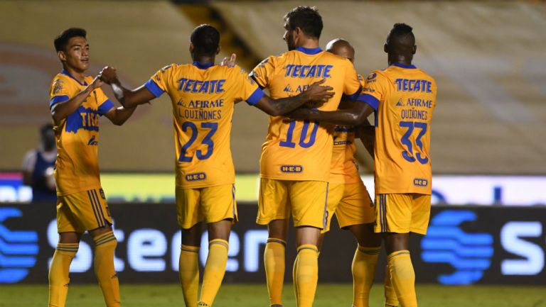 Tigres en festejo de gol