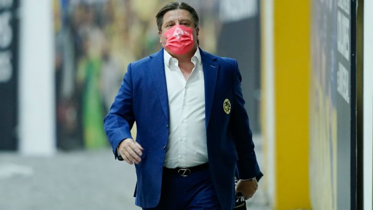 Miguel Herrera en partido con América