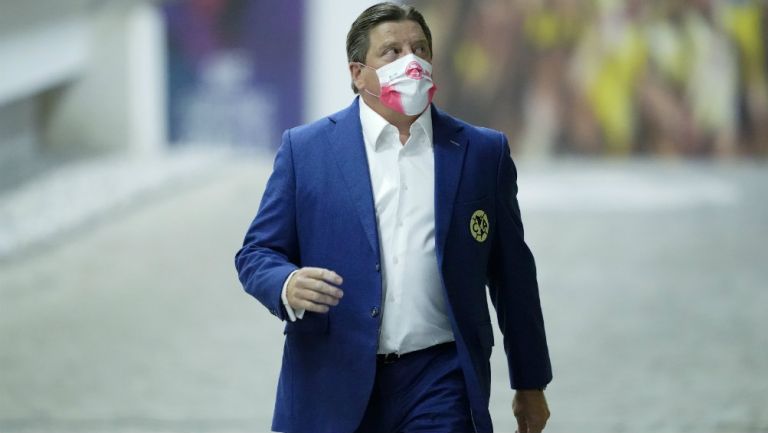 Miguel Herrera en partido con América