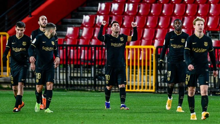 Messi celebra uno de sus goles ante Granada 