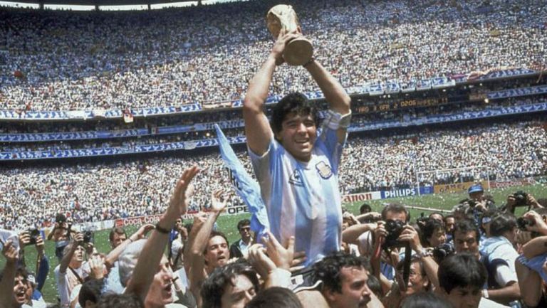 Diego Armando Maradona como campeón del mundo