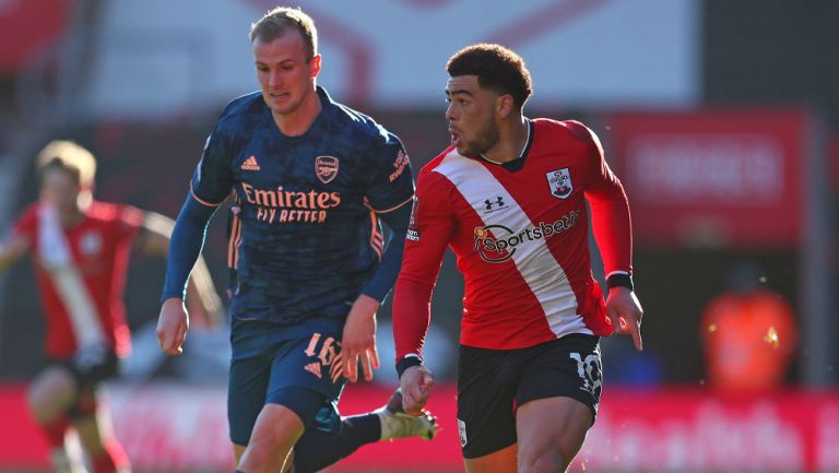 Así se disputó el esférico en el duelo de FA Cup 