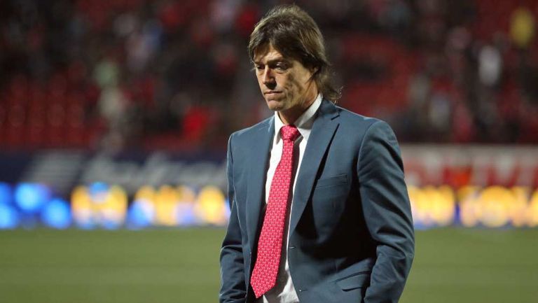 Matías Almeyda dirigiendo partido