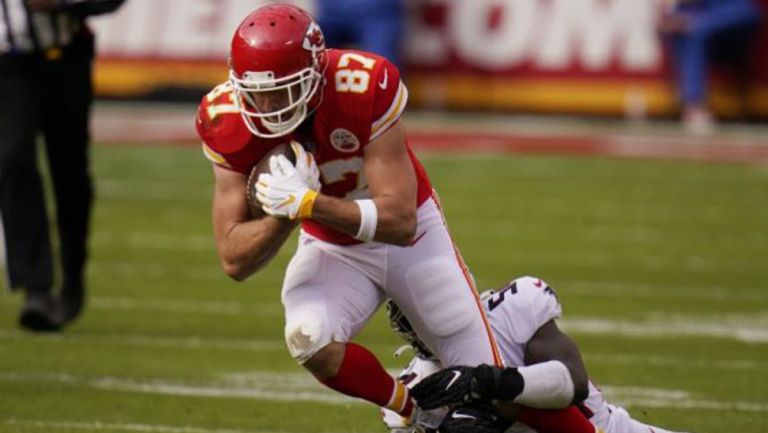 Travis Kelce en festejo con los Kansas City Chiefs