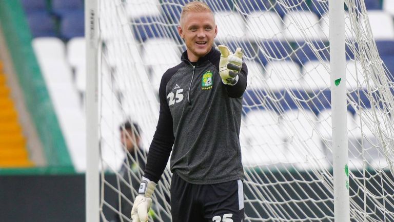 William Yarbrough en partido con León