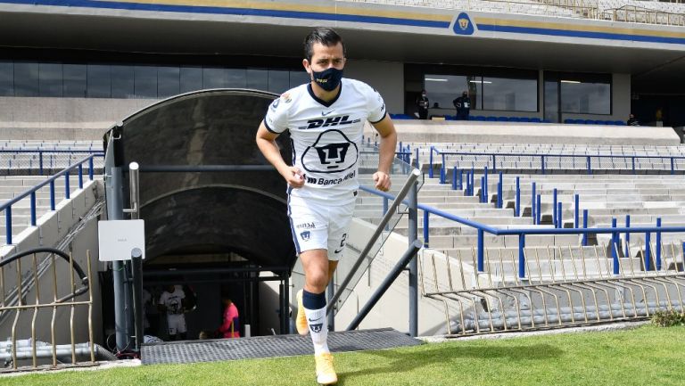 Alan Mozo durante un partido con Pumas