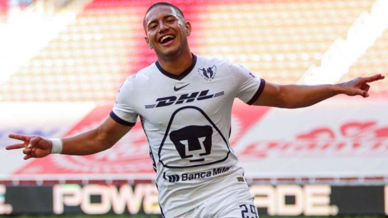 Bryan Mendoza en festejo con Pumas Tabasco