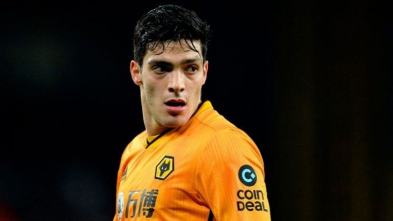 Raúl Jiménez en un partido con el Wolverhampton