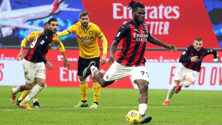 Acciones entre el Milan y el Udinese 