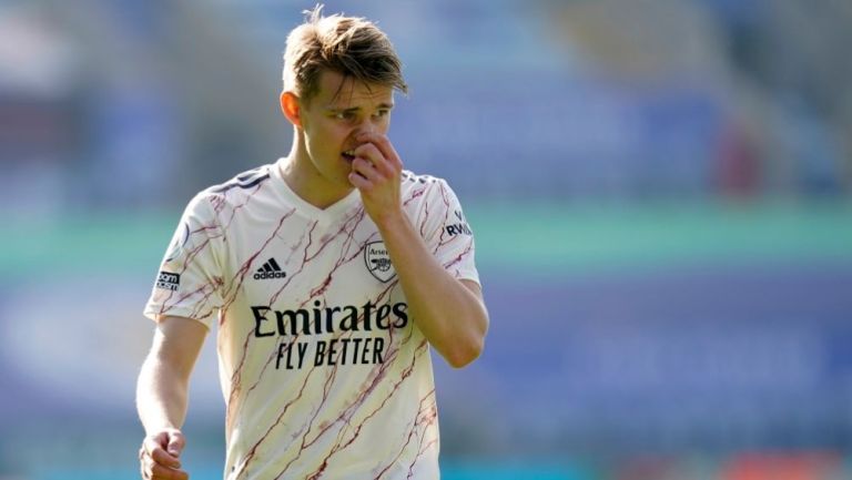 Martin Odegaard en un partido del Arsenal