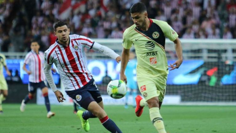 Bruno Valdez en acción ante Chivas