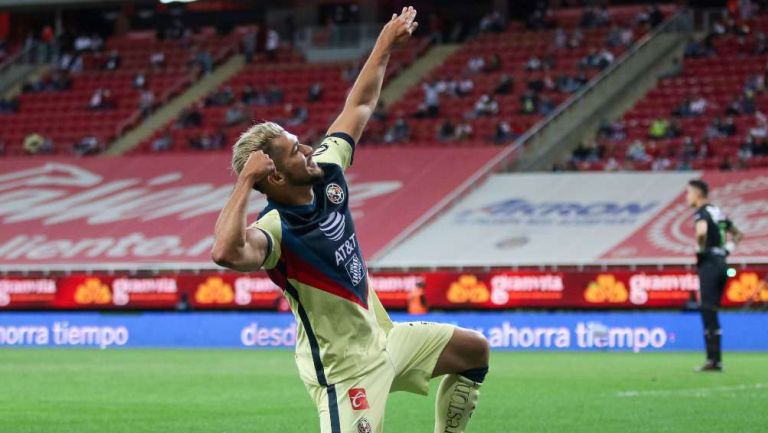 Henry Martin en festejo de gol