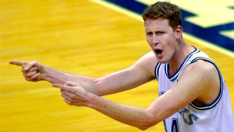 NBA: Shawn Bradley quedó paralizado tras sufrir un accidente, confirmó Mavericks