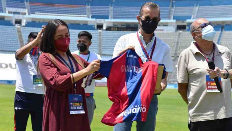 Homenaje a Gerardo Valtierra en el Estadio Ciudad de los Deportes