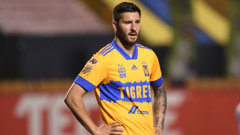 Gignac durante un partido con Tigres