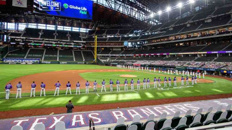 Jugadores de Rangers, durante el último Opening Day