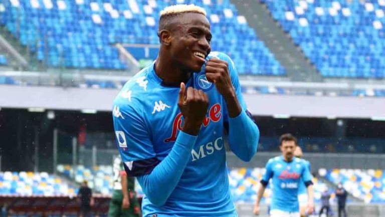 Osimhen en festejo con Napoli