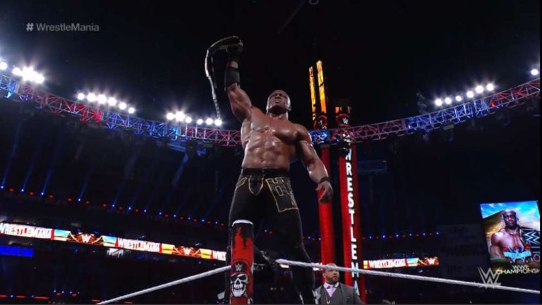 Bobby Lashley se queda con la victoria