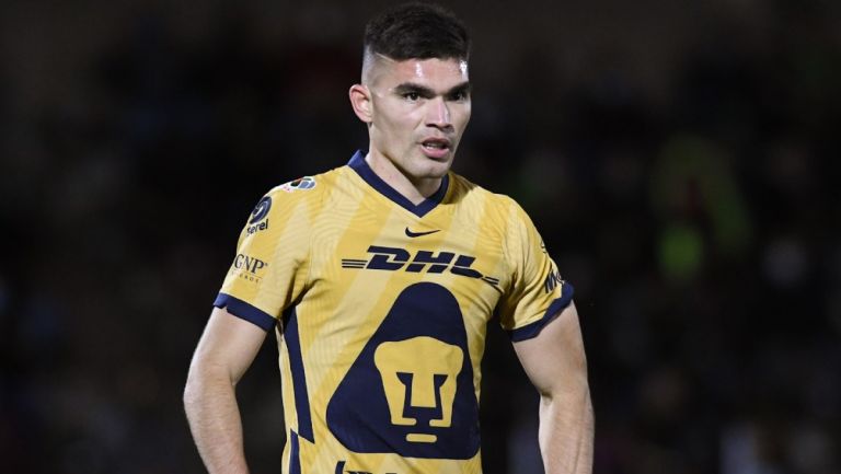 Pumas: Sevilla sigue de cerca a Johan Vásquez