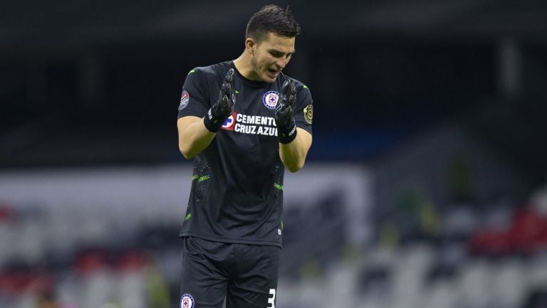 Sebastián Jurado durante un duelo con Cruz Azul 