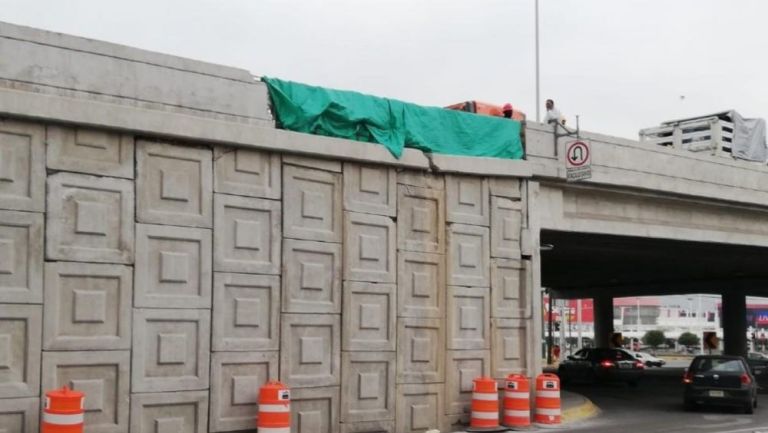 Puente en reparación en la avenida Eugenio Garza Sada y Alfonso Reyes