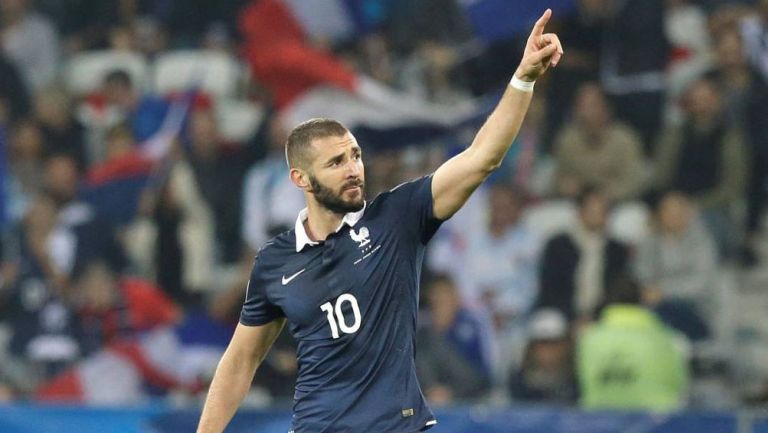 Benzema, en festejo de gol con Francia