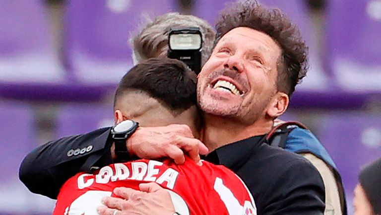 Simeone mira al cielo tras victoria