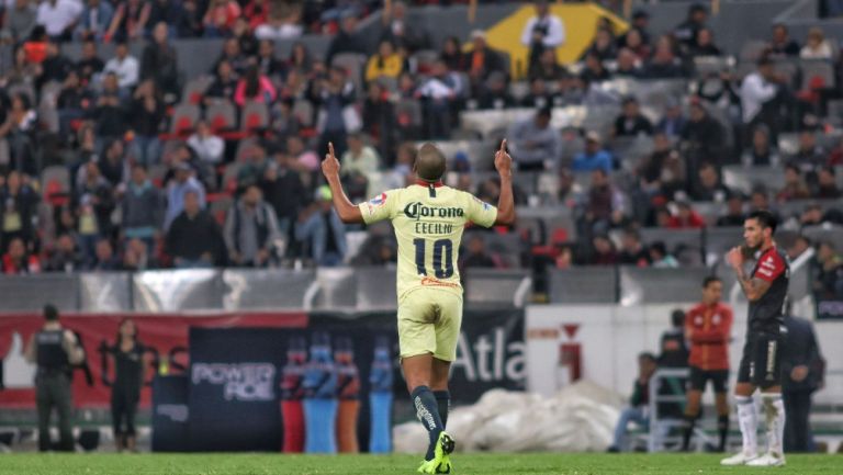 Cecilio Domínguez durante un partido con América