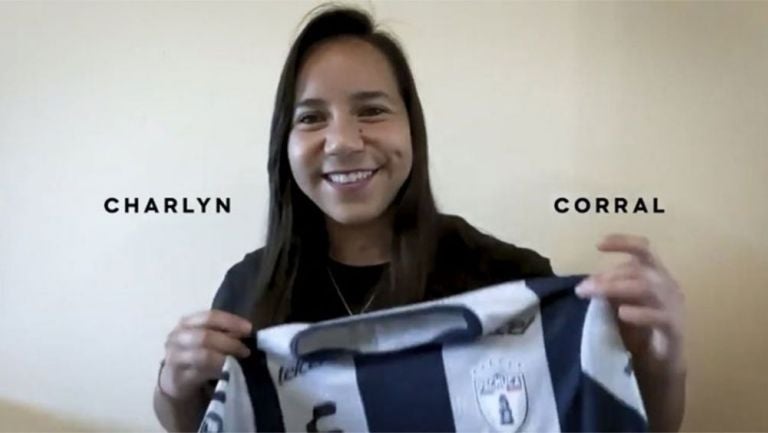 Charlyn Corral al ser anunciada como refuerzo