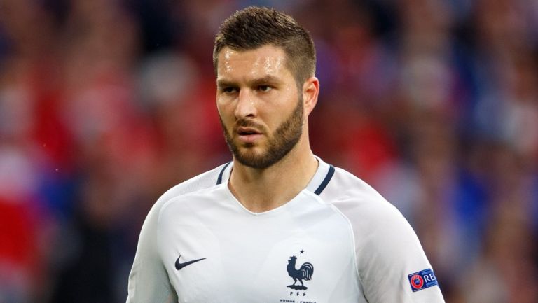 André-Pierre Gignac durante un partido con Francia