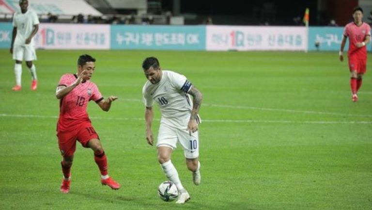 Gignac durante un partido con Francia