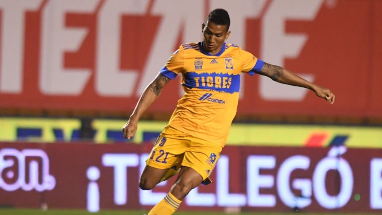 Francisco Meza durante un partido con Tigres