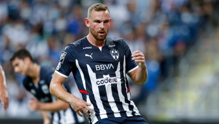 Vincent Janssen en un juego con los Rayados de Monterrey