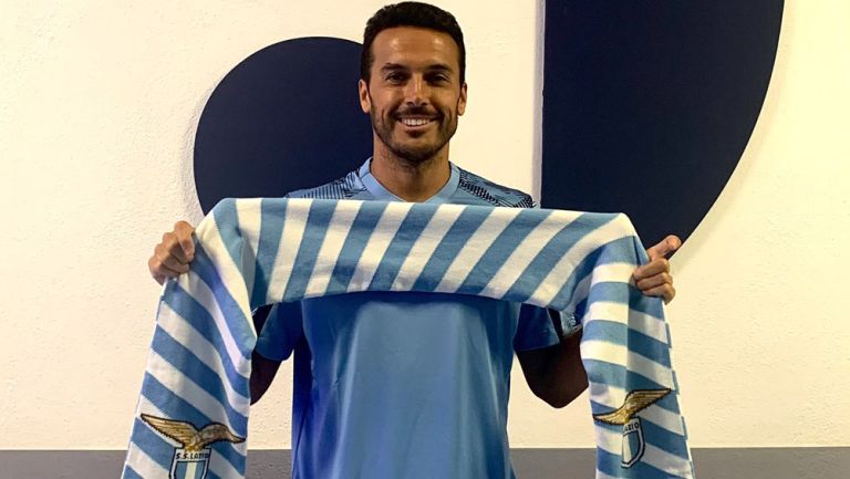 Pedro Rodríguez posa con los colores de la Lazio 