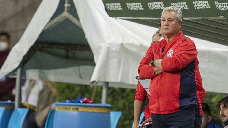 Víctor Manuel Vucetich en el Chivas vs Pachuca