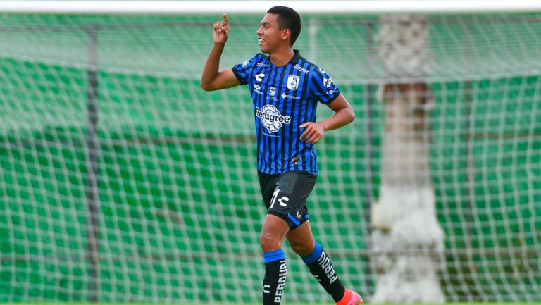 Jesús Hernández en festejo de gol