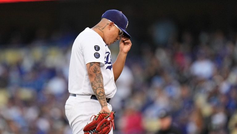 Julio Urías en derrota vs Braves