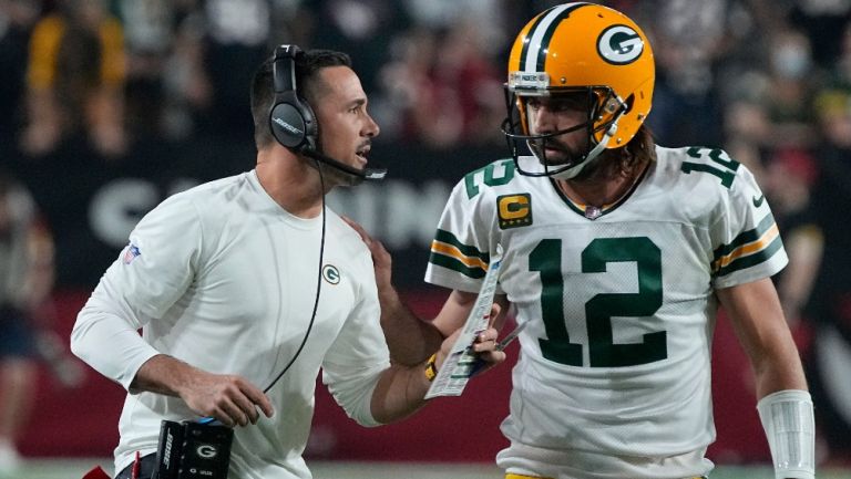 Aaron Rodgers durante partido con los Green Bay Packers 