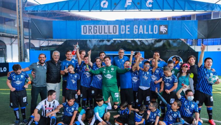 Querétaro: Creó Gallos Smiling, equipo para jugadores con capacidades intelectuales diferentes