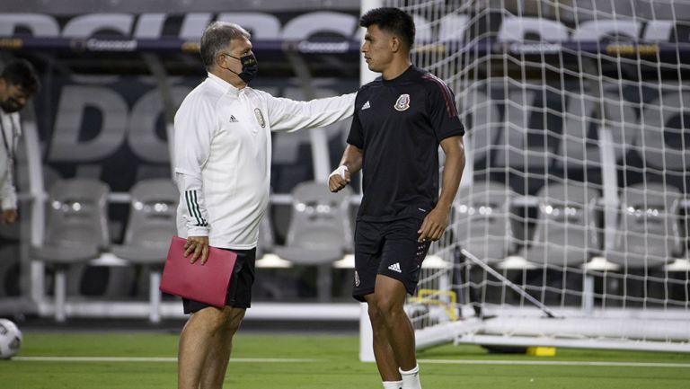 Martino en un entrenamiento con el Tri