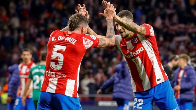 Jugadores del Atlético de Madrid celebrando la victoria sobre Osasuna