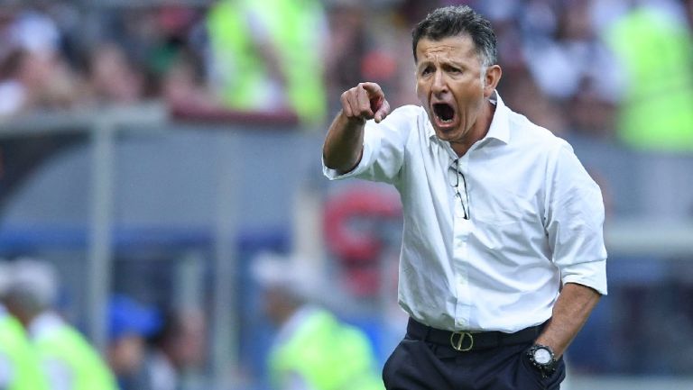 Juan Carlos Osorio dirigiendo a la Selección Mexicana en Rusia 2018