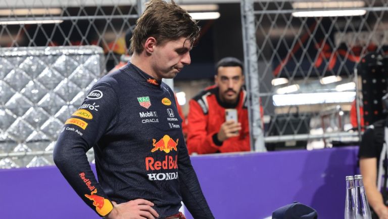 Max Verstappen reacciona durante el GP de  Arabia Saudí