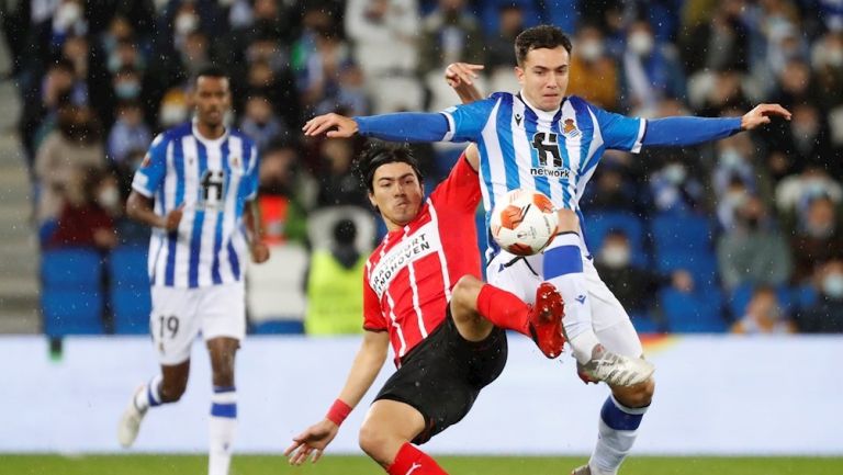 Erick Gutiérrez durante un partido con PSV