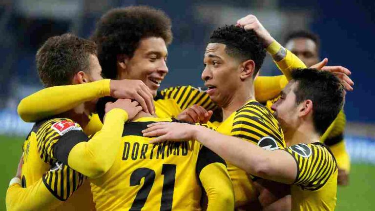 Borussia Dortmund festejando un gol 