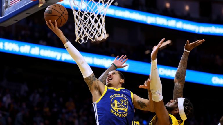 Juan Toscano durante un partido con los Warriors